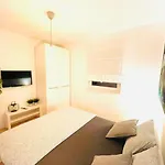 Anapartments2 * 普利莫顿
