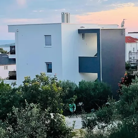 Anapartments2 *