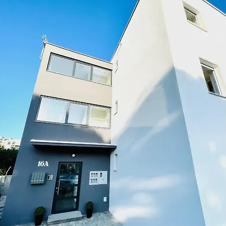 Anapartments2 *